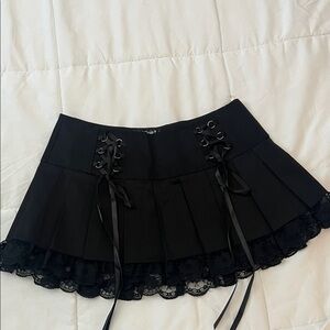 Soft Goth Dolls Kills Black Lace Trim Pleated Mini Skirt Size M